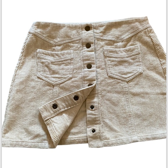 She+Sky Cute Cream Tan Snap Close Soft Corduroy Ribbed Mini Skirt w Pock… - Picture 4 of 7